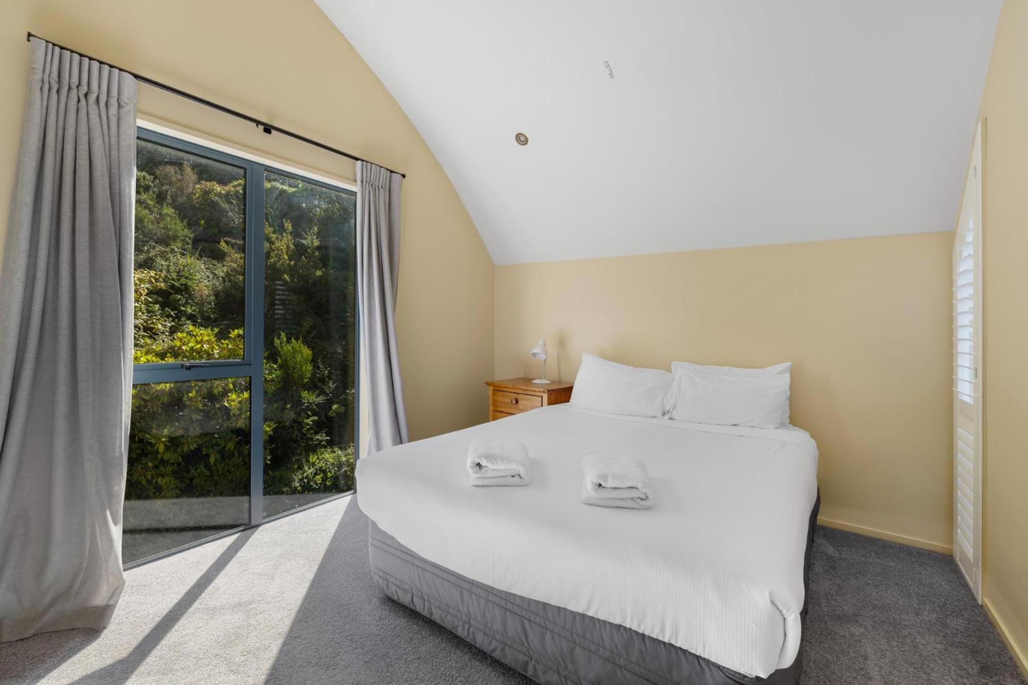 Belfast Retreat - Views And Pool